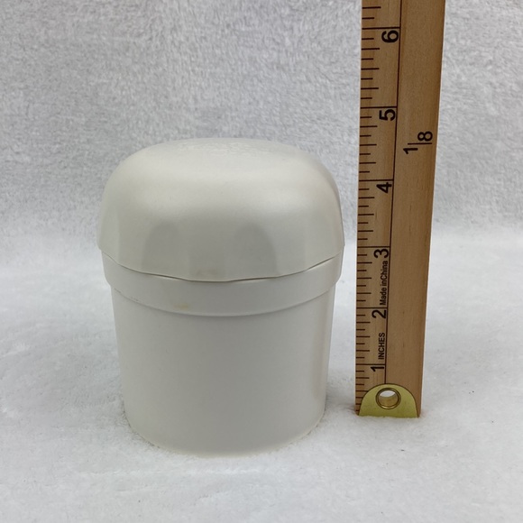 The Pampered Chef Spiral & Slice Fruit & Veggie Hand Held Slicer - Picture 12 of 12